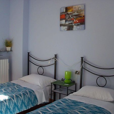 Bed&Breakfast Il Ciliegio Fiorito Somma Lombardo Bagian luar foto