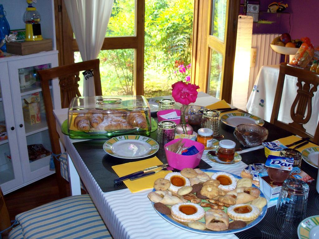 Bed&Breakfast Il Ciliegio Fiorito Somma Lombardo Bagian luar foto