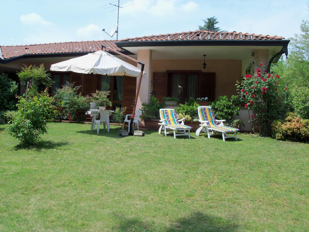 Bed&Breakfast Il Ciliegio Fiorito Somma Lombardo Bagian luar foto