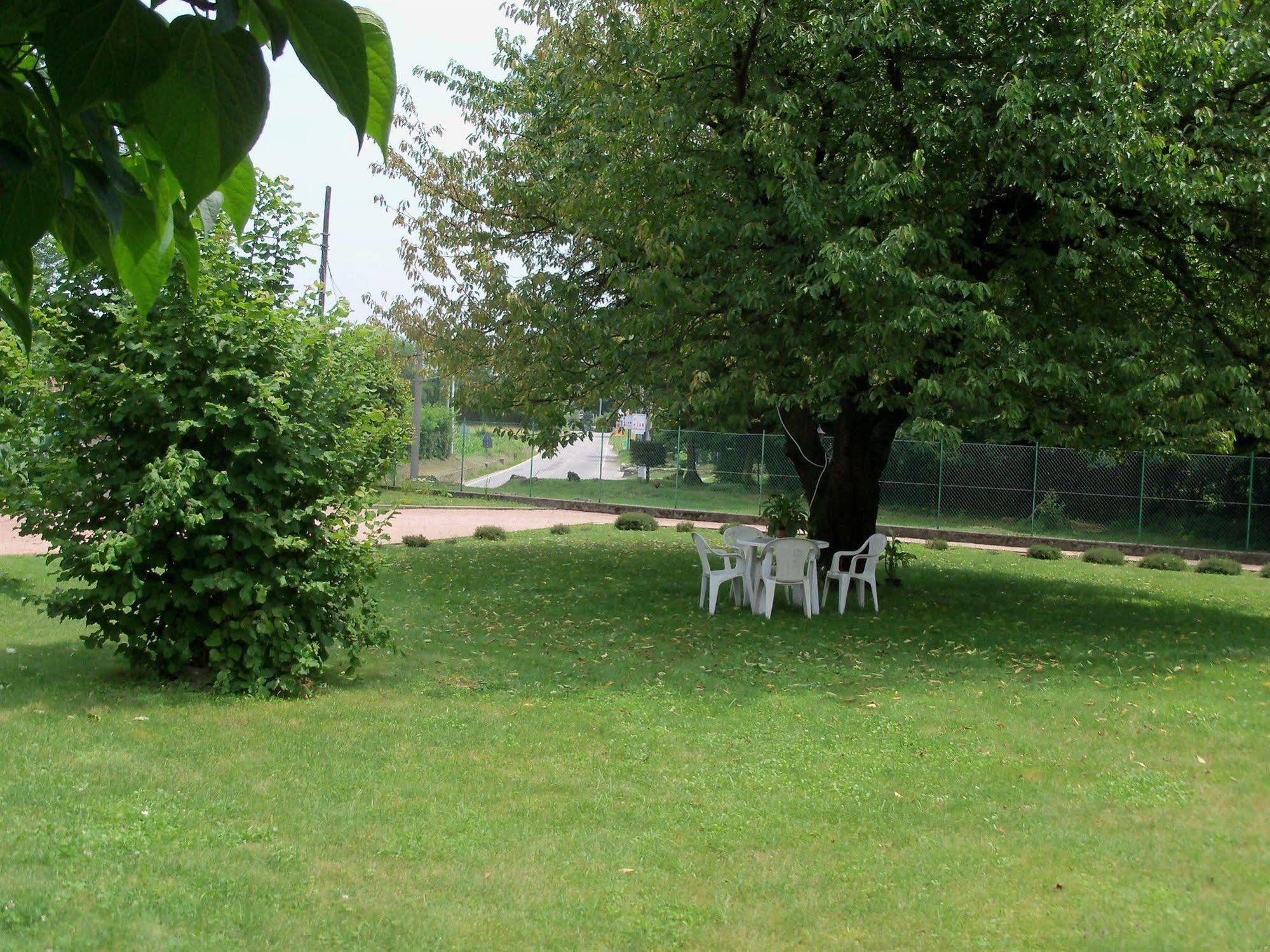 Bed&Breakfast Il Ciliegio Fiorito Somma Lombardo Bagian luar foto