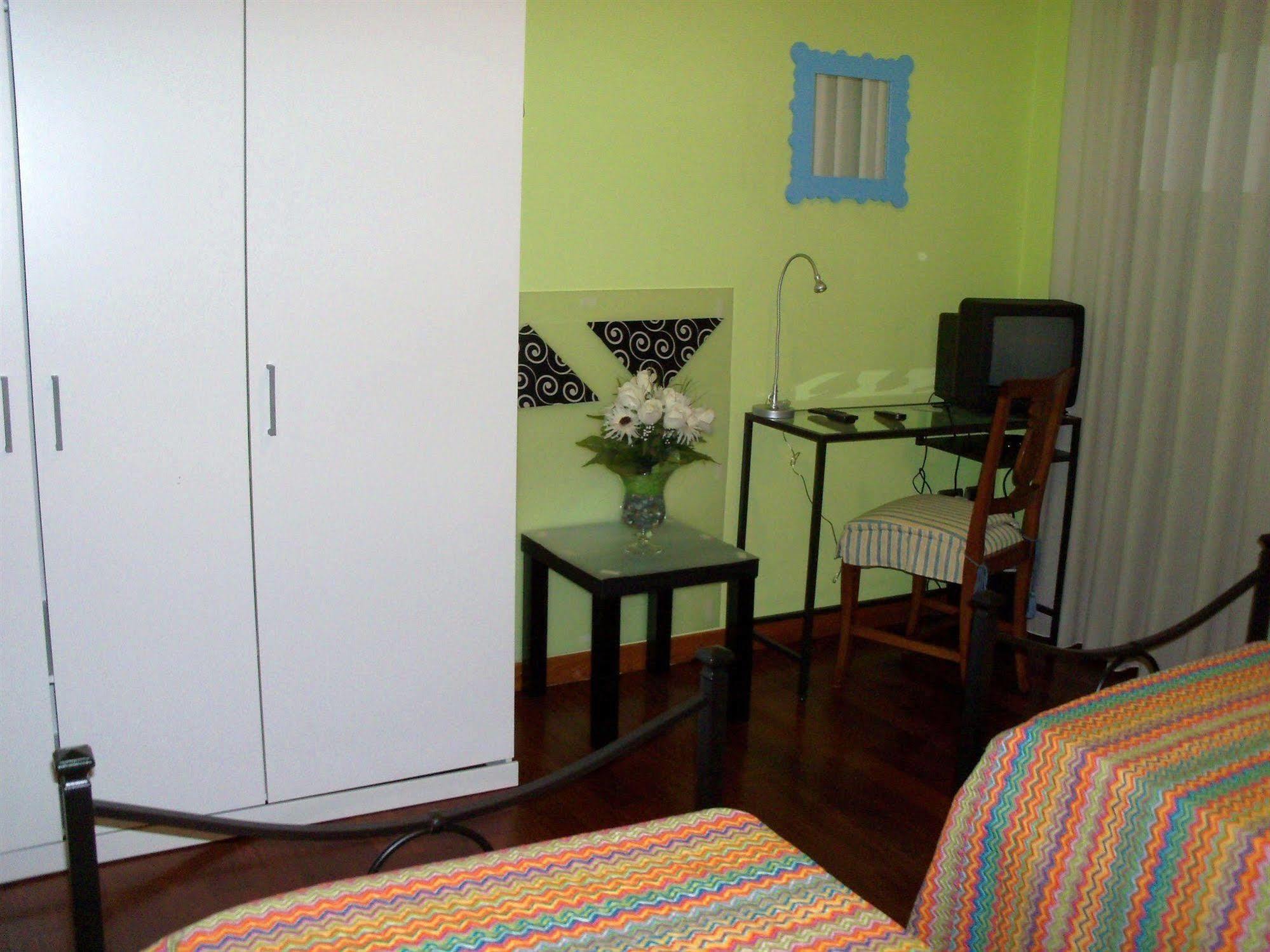 Bed&Breakfast Il Ciliegio Fiorito Somma Lombardo Bagian luar foto